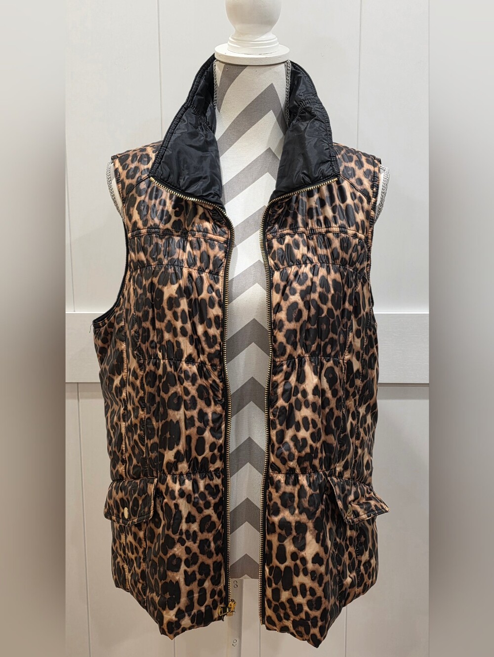 Chico's Leopard Print Quilted Puffer Vest Size 2 US 12 *181
